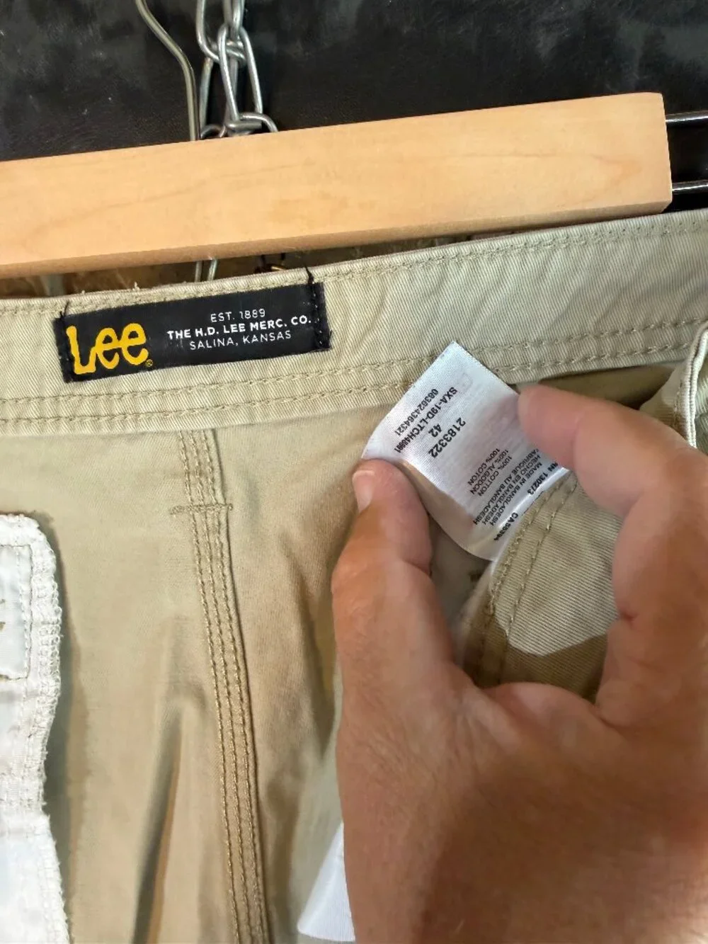 Lee Sand Cargo Shorts 42